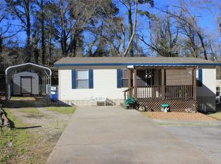 135 E Oak Shadows, Onalaska, TX 77360