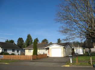 606 W Young St, Elma, WA 98541