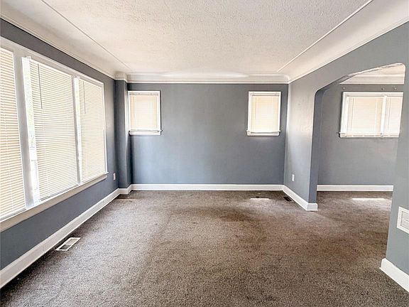 2nd image of 9137 Meyers Rd