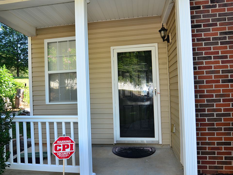 2nd image of 2416 Nettleton Ct