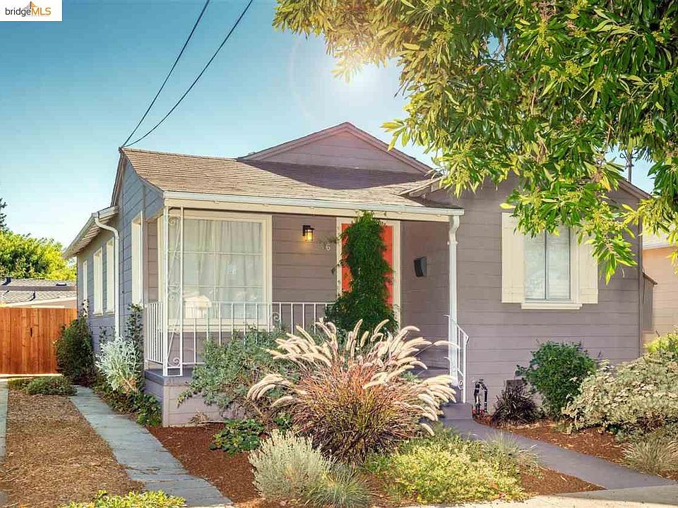 2nd image of 3256 Lowell Ave