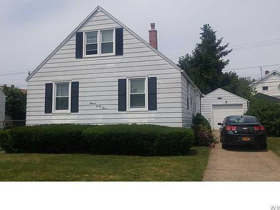 2nd image of 362 Hastings Ave