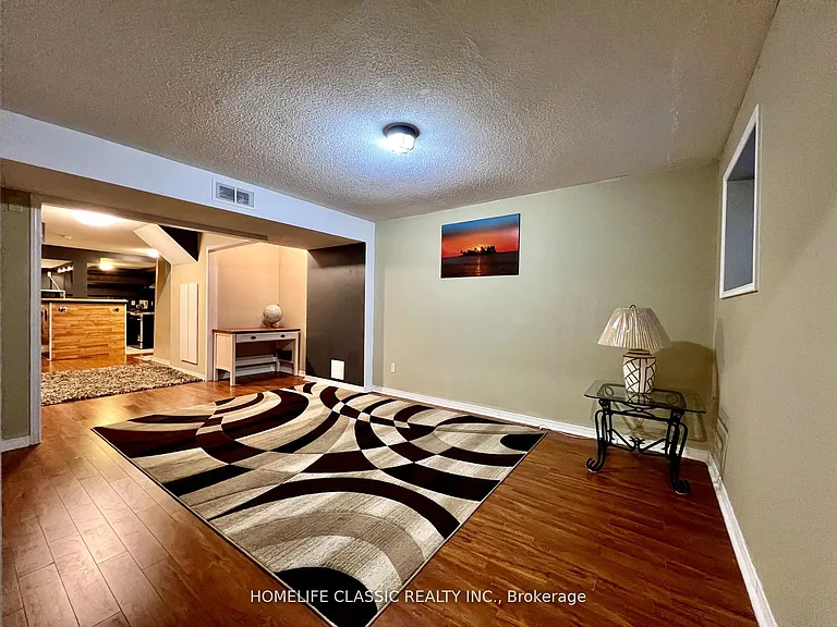 423 Flanagan Ct #LOWER — Photo 9