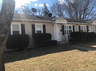 48 Ridgeview Cir, New London, CT 06320