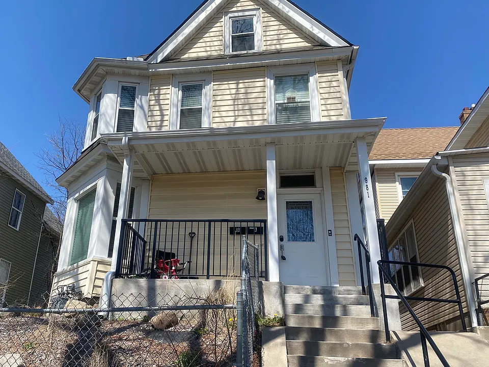 981 Jessamine Ave E #2