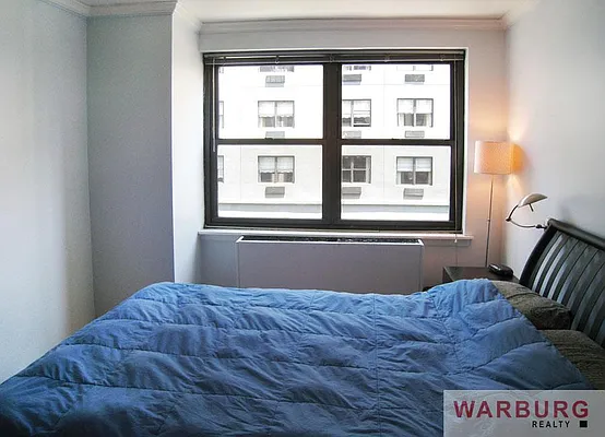 Sold by Warburg | media 16