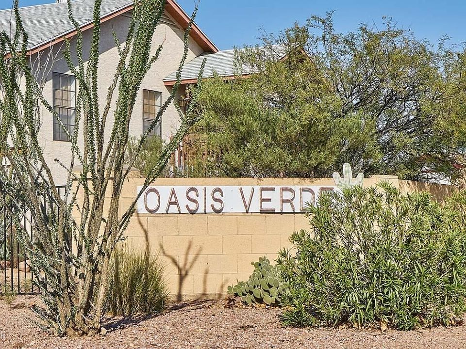 Oasis Verde-Community Sign