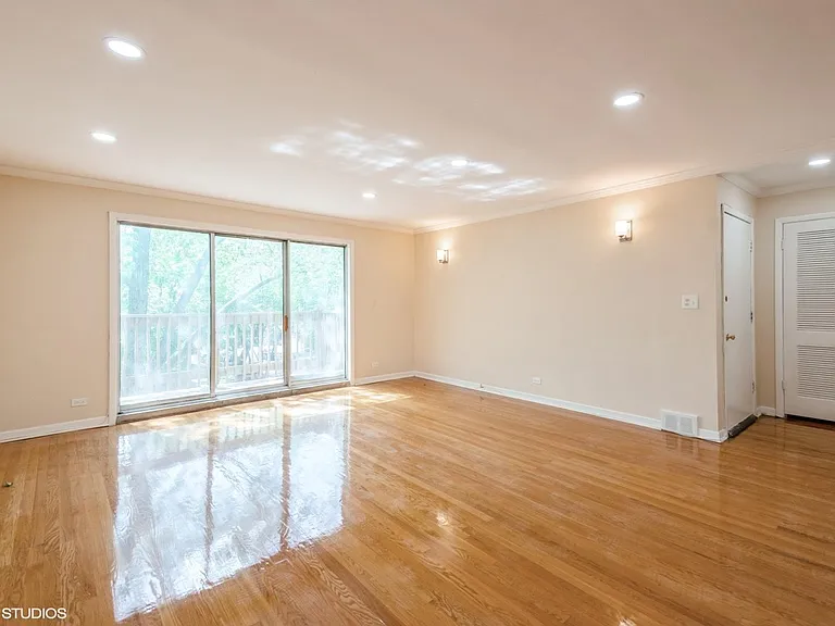 2623 W Arthur Ave #2 — Photo 1