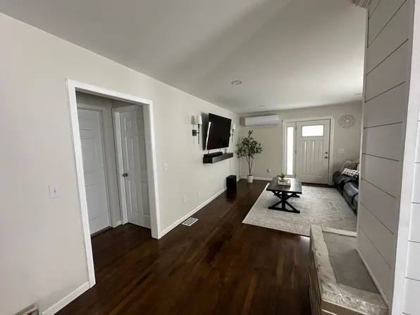 38 Fuller Rd, Central Square, NY 13036