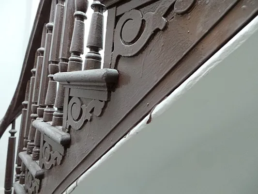 Rented by Perry Associates NYC Inc | media 26