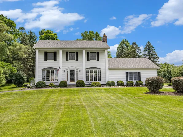 2275 Weber Dr, Dexter, MI 48130