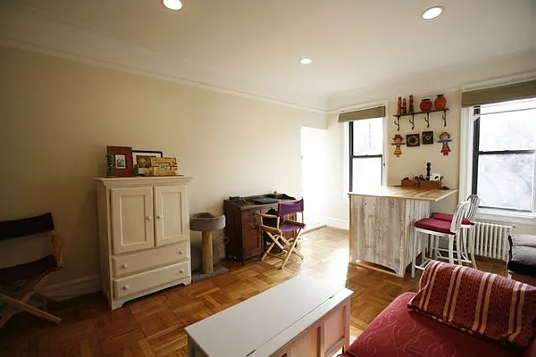 Sold by Garfield Realty  | media 18