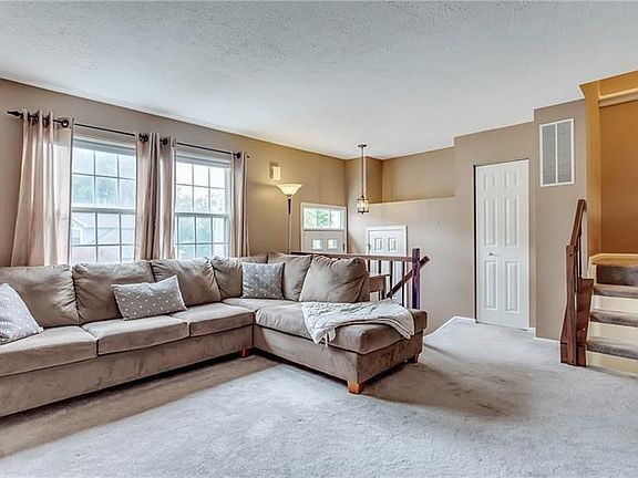 2nd image of 244 Clearbrook Ct