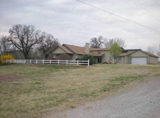 1884 S McCord Rd, Ponca City, OK 74604