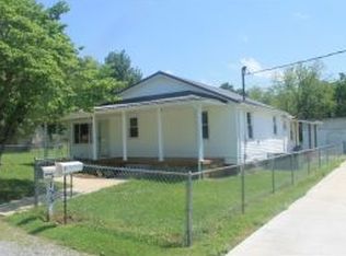 153 Elliott Ave, Erwin, TN 37650