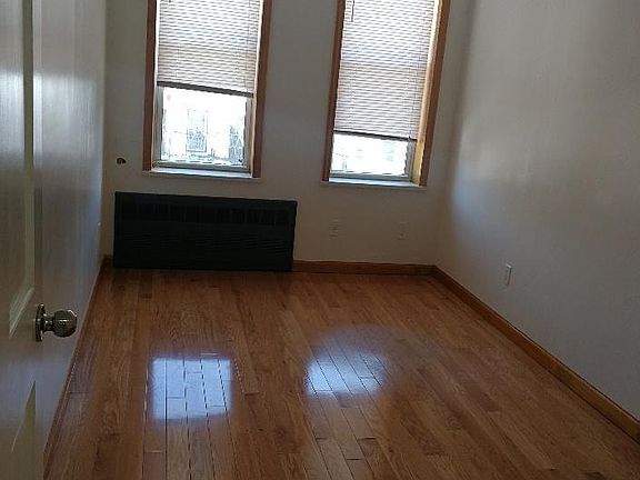 5th image of 2065 E 23rd St Floor 2
