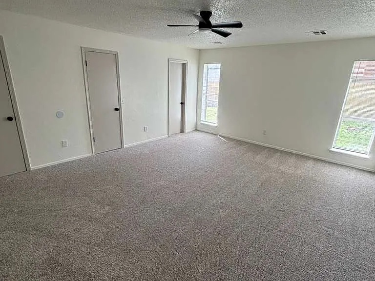 509 SW 25th Pl — Photo 9