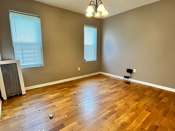 4th image of 150 Manhattan Ave APT 3