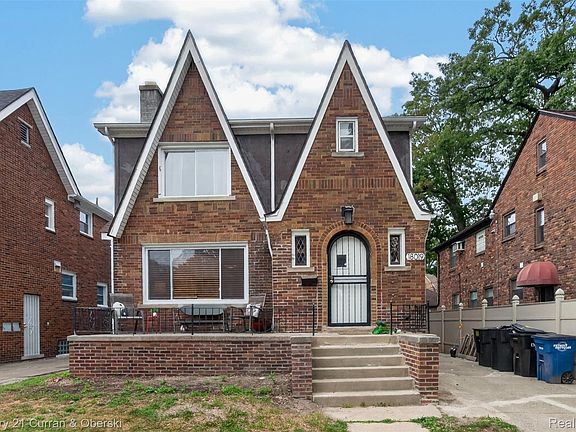 2nd image of 18019 Roselawn St