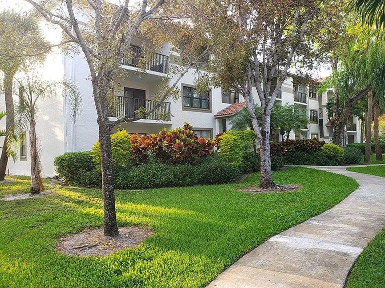 Plenty of nice pathways for walking in the community. We are located in nicely shaded areas, which keeps electricity bill lower.