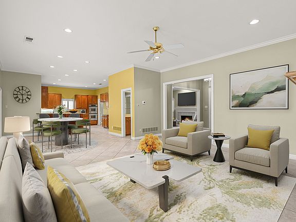 4th image of 308 Southridge Lakes Pkwy