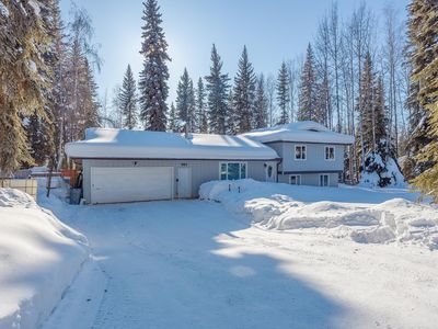 883 Ridge Loop Rd, North Pole, AK, 99705