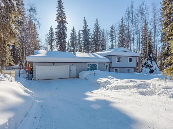 883 Ridge Loop Rd, North Pole, AK 99705