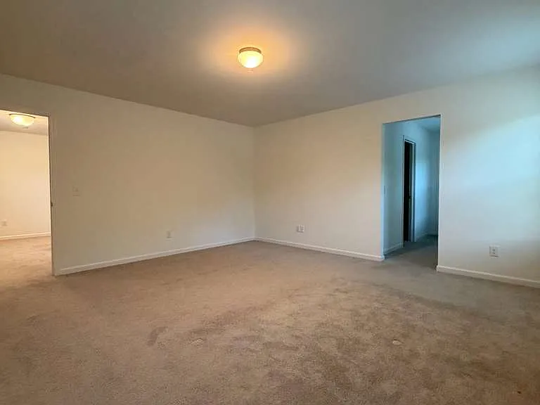 4038 Monteray Cir — Photo 10