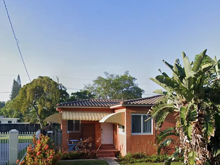 1720 Fletcher St — Photo 9