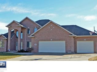3244 Hickory Ridge Ln, Green Bay, WI 54311