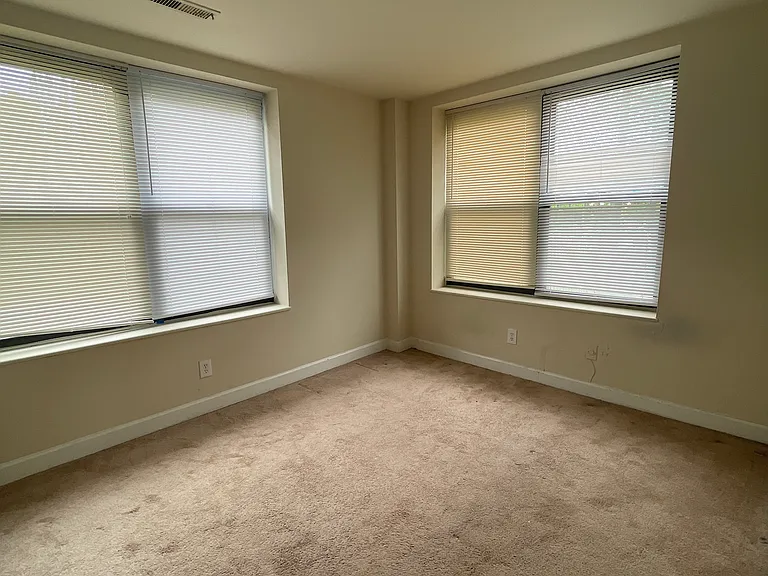 5557 Pershing Ave #305 — Photo 5