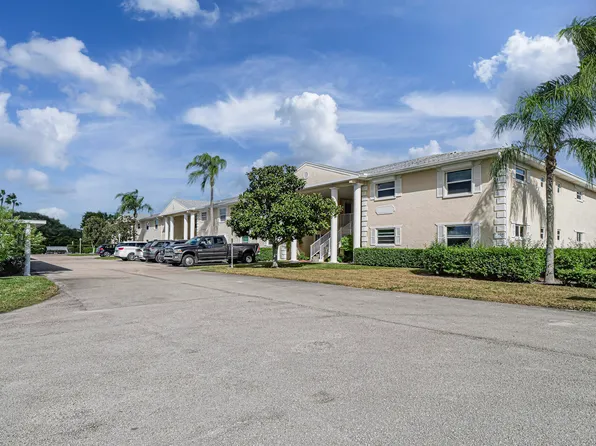 700 Lake Orchid Circle #209, Vero Beach, FL 32962