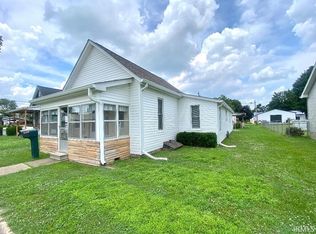 25 N Myra St, Worthington, IN 47471