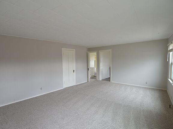 3rd image of 300 W Seymour Ave