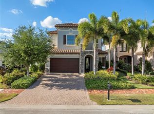 569 SE Fascino Cir, Port Saint Lucie, FL 34984