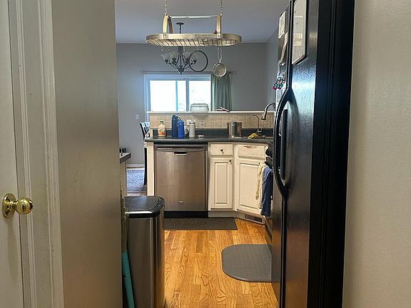 4th image of 318 Abington Woods Dr #1