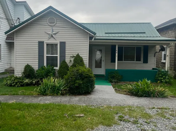 148 Railroad Ave, Cowen, WV 26206