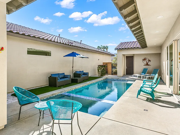 56232 Platinum Way — Photo 36