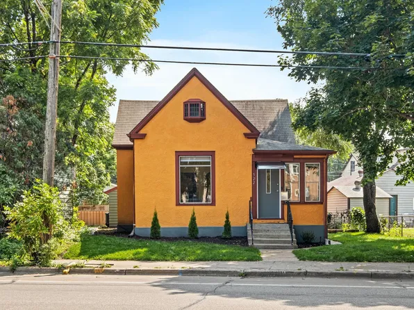 522 Broadway St NE, Minneapolis, MN 55413