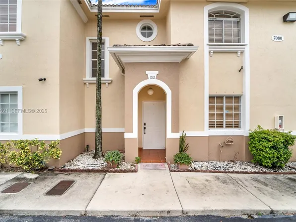 7080 NW 174th Ter APT 102, Hialeah, FL 33015
