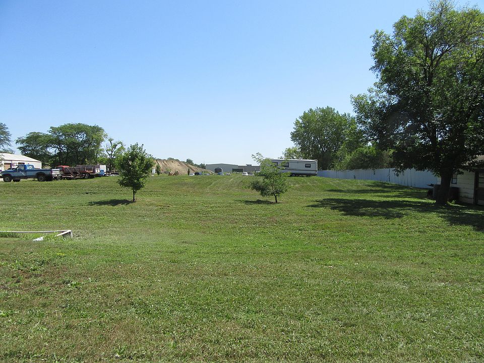 1st image of 418 Freel Dr