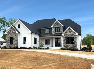 7301 Pemberley Dr, Oak Ridge, NC 27310