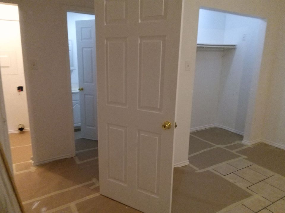 2nd image of 302 Pennystone Ave #B