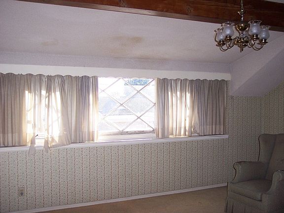 5th image of 2129 Tondolea Ln