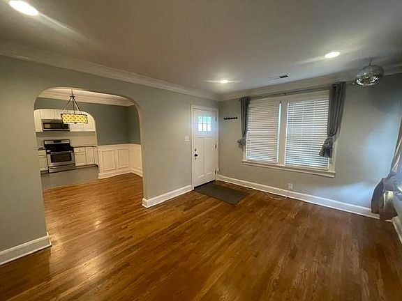 3rd image of 114 Marne St
