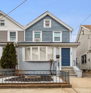 606 E 42nd St, Brooklyn, NY, 11203