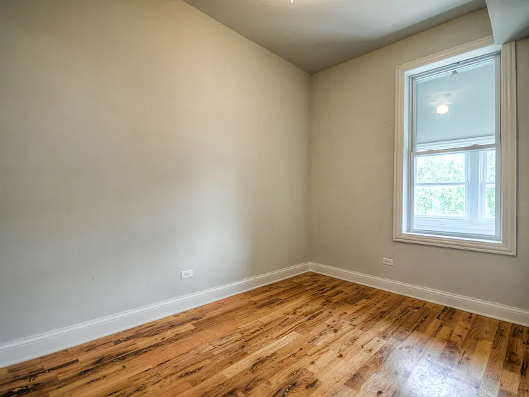 2111 N Western Ave #1R — Photo 7
