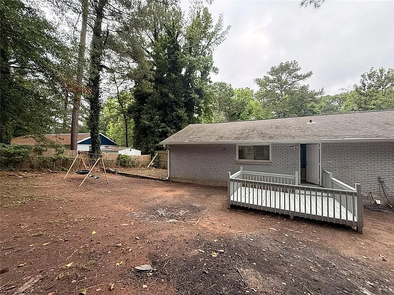 657 Robert E Lee Pkwy — Photo 25