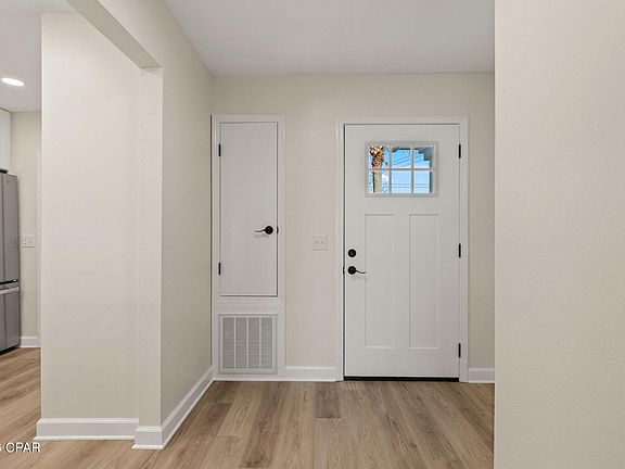 4th image of 425 Sea Breeze Dr