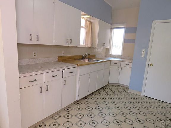 3rd image of 116 W Adams Ave